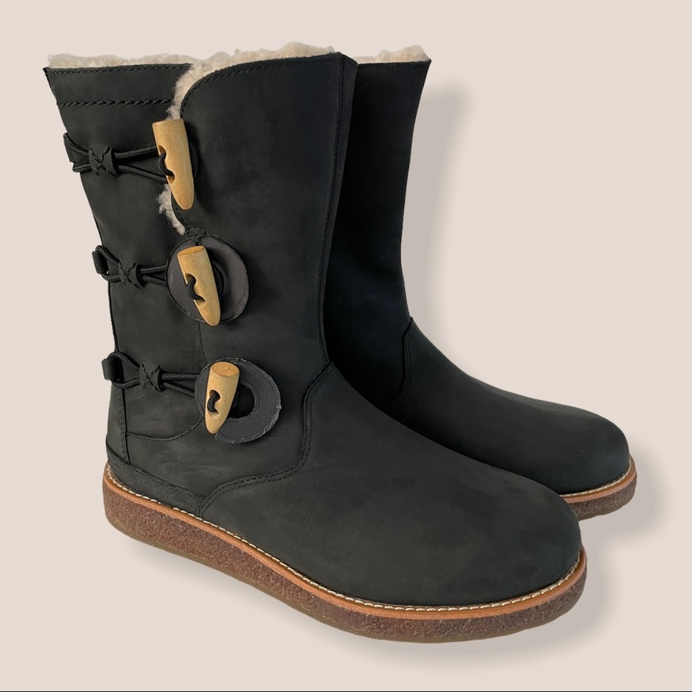 UGG Kaya Leather/Sheepskin Boots